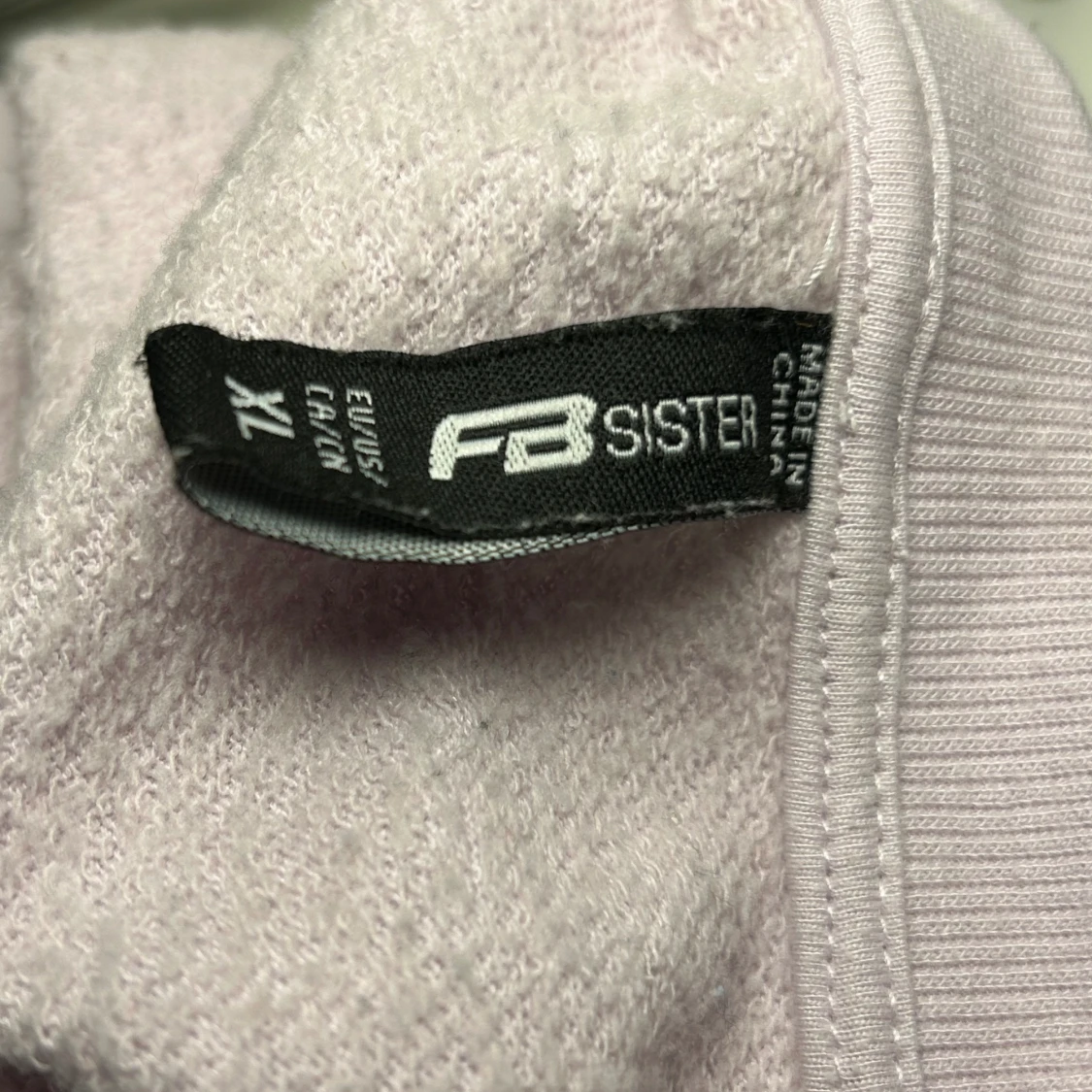 Väldigt mjuk crewneck  - 91