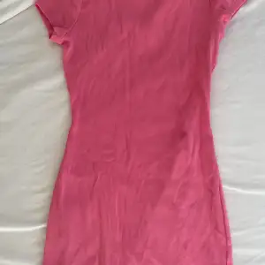 Rosa tight klänning från new yorker Använd 1 gång