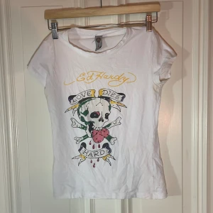 Ed Hardy t-shirt  - Jättesöt babytee