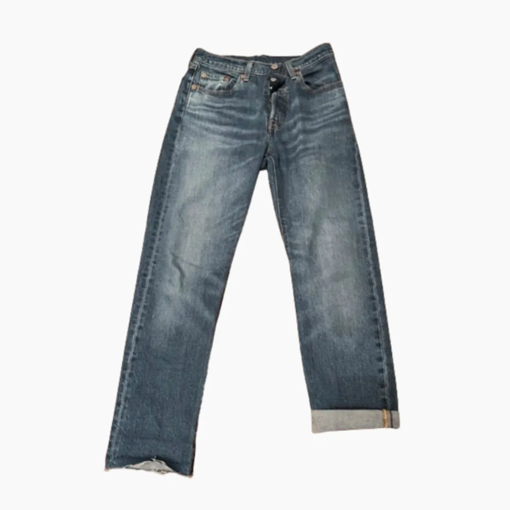 Vintage Levi's 501s, trasiga i benslutet. Jeans & Byxor.