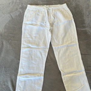 Vita Linnebyxor - MAC - Vita Linnebyxor från MAC