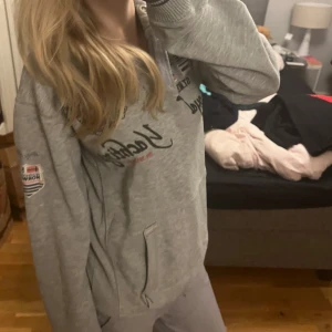 Svincool hoodie - Den är sååå skön och älskar passformen!🩷kom me prisförslag 