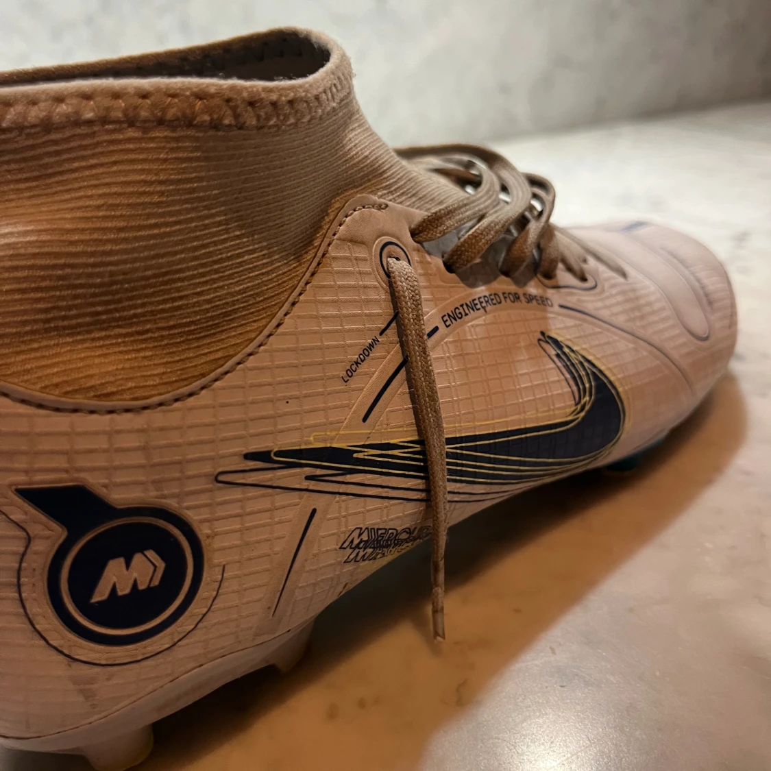 NIKE MERCURIAL SUPERFLY 8 PRO - 90