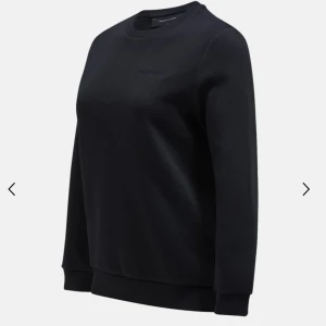 Peak Performance tröja  - Peak Performance - Crew Neck sweatshirt. Sparsamt använd   Nypris 1200:-  