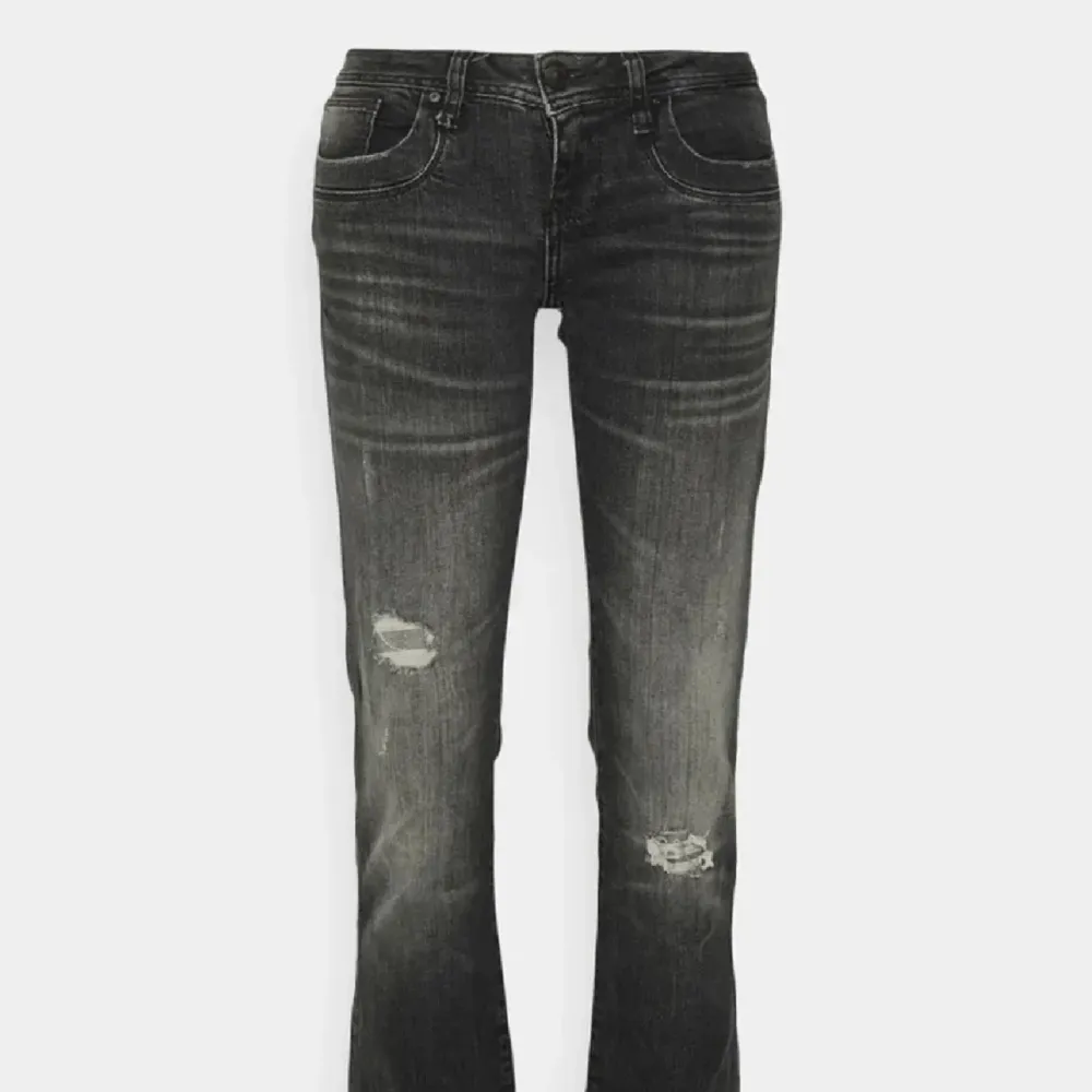 Gråa ltb jeans i storlek 27/30. Fint skick!! Säljer endast vid bra bud då jag tycker om dem myxket🥰. Jeans & Byxor.