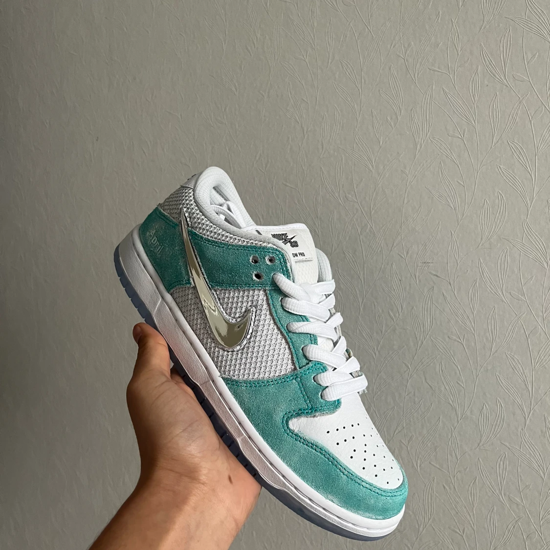 Nike Sb Dunk Low x April  - 90