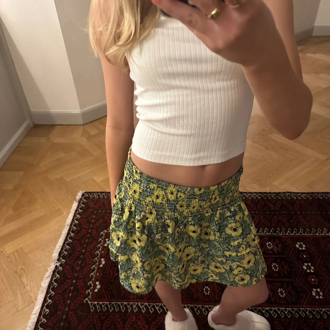 Blommig sommar kjol från Holly white💚