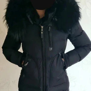 Cedrico monet - Lånad bild ) super snygg jacka från cedrico , nypris 8500kr