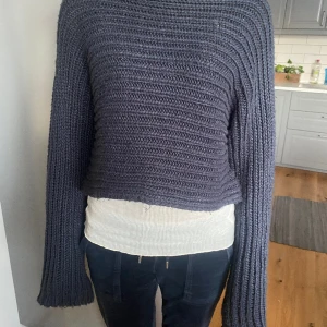 Stickad blå tröja från nakd - Sparsamt använd stickad tröja från nakd! 