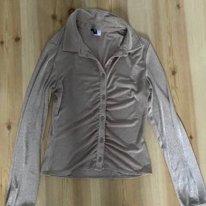 Topp hm  - Fin topp från hm 💗 skriv privat för fler bilder