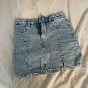 Jeanskjol - Bra skick 