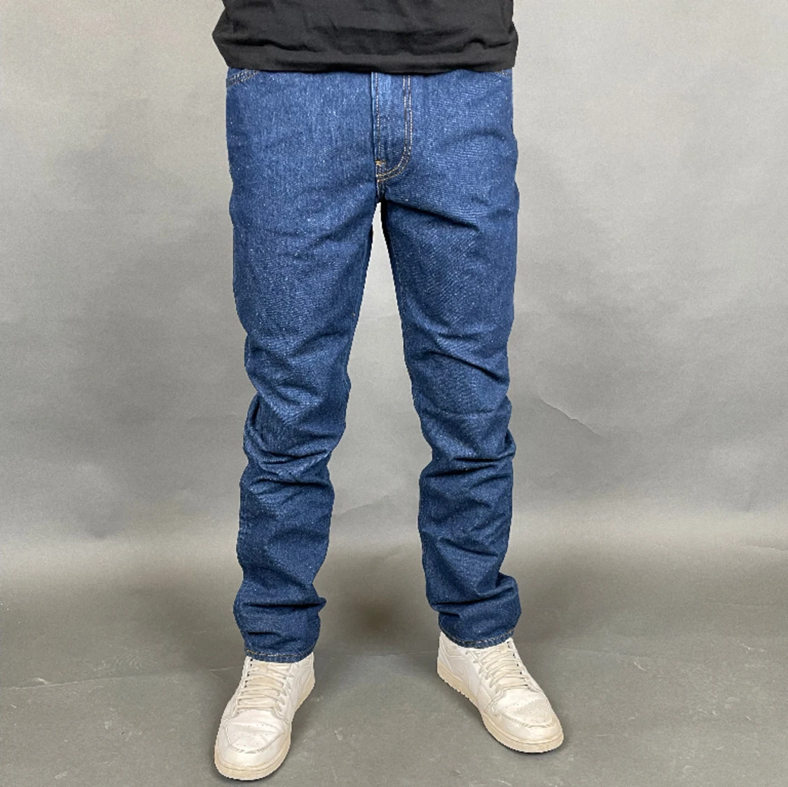 Lee WEST relaxed  - 90