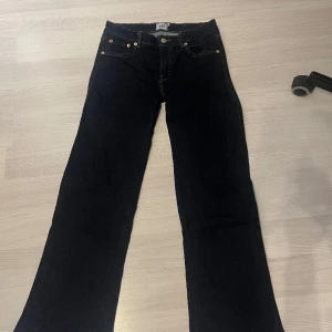 Jeans 90’s boot - Helt oanvända jeans från lager 157 i storlek S Short. Säljer då de var för korta i benen.  Kostar 400 kr nya!
