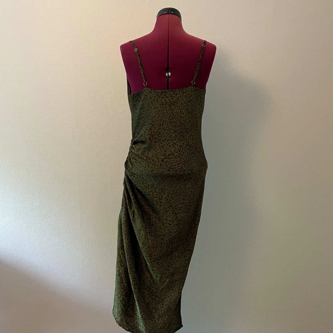 Leopardmönstrad klänning - 91