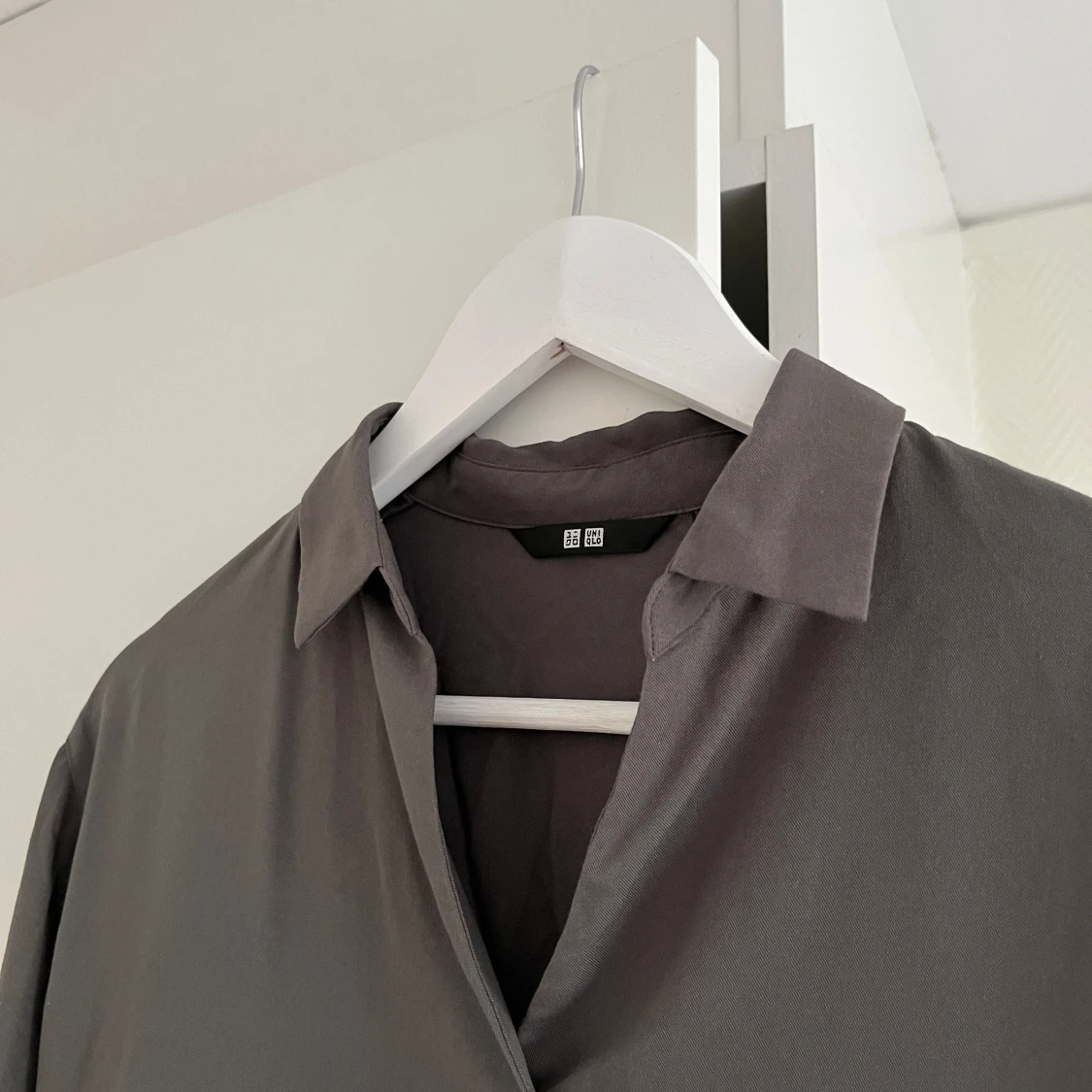 Uniqlo blus grön grå  - 90