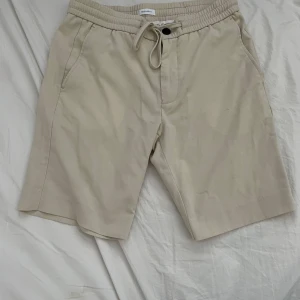 Shorts - Bra skick, säljes för inte andvänds, 