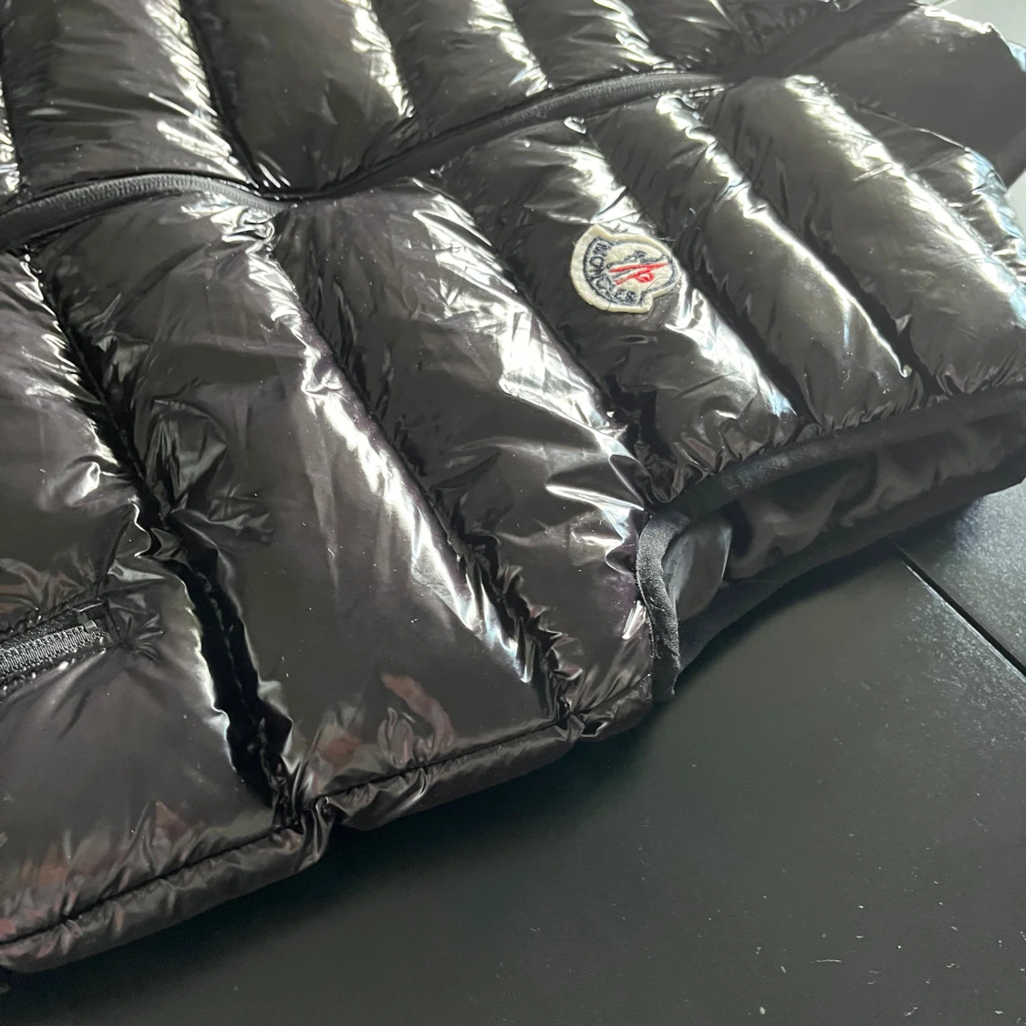 Moncler väst (Ej äkta)