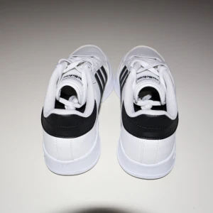 Adidas skor - Används bara en gång