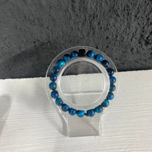 Pärlarmband  - Kan även göra Custum men dom kostar 75kr istället för 50kr  Bara skov och fråga isåfall 