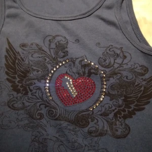 Y2k bling blå linne - Alla stenar fortfarande på!