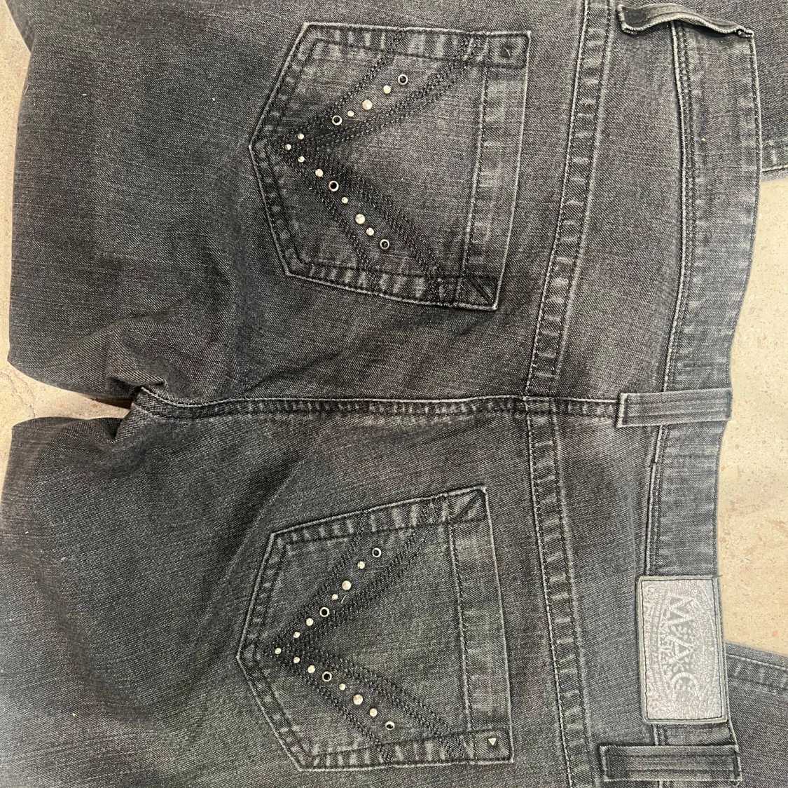 Jeans med snygga detaljer - 91