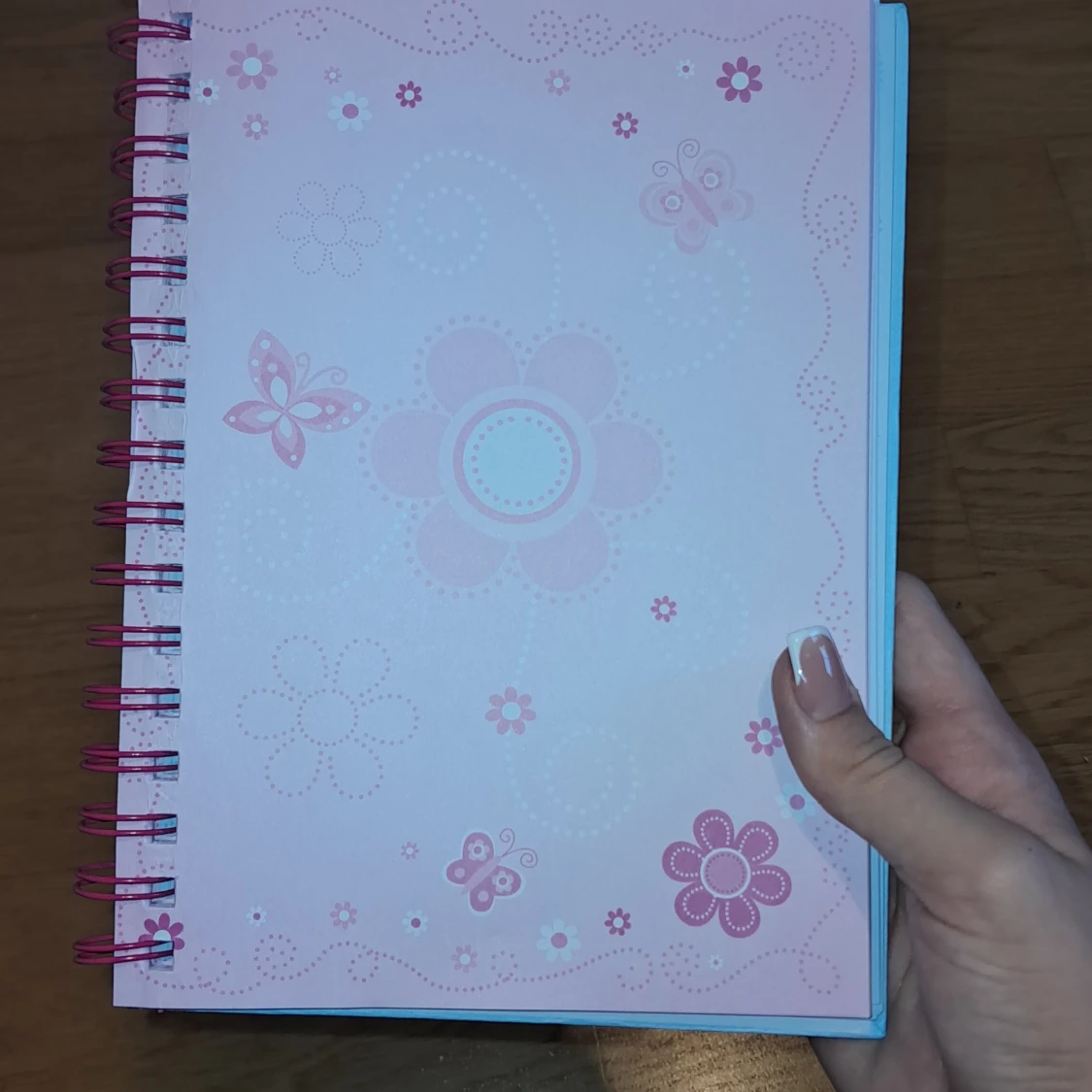 Jättefin fjärilsskrivbok  - 93