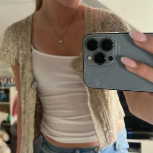 Bolero - Beige bolero, sparsamt använd. Priset går att diskutera vid snabbt köp!❤️