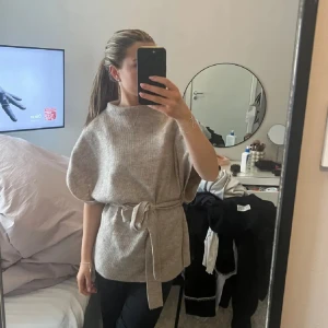 Stickad tröja - Typ oanvänd