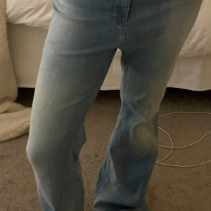 Diesel bootcutjeans - (Inte lågmidjade), midjemått: 80, innerbenslängs: 84