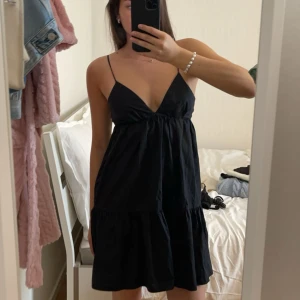 zara klänning  - säljer denna för jag inte använder den men tycker den är jättefin. 