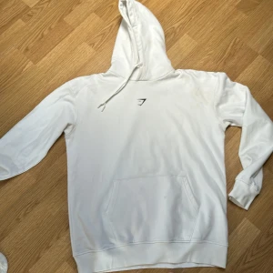 Gymshark hoodie  - En Gs hoodie, någon fläck. Storlek small
