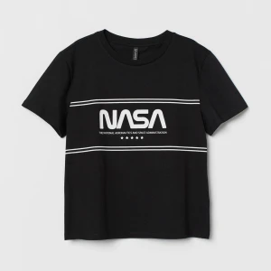 Nasa t-shirt - T-shirt med nasa tryck, använd få gånger. Köpt är köpt!