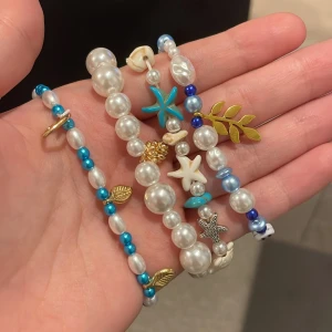 Egengjorda armband - Ett för 50 eller 2 för 80, stretchiga. Kan även användas som fotarmband.