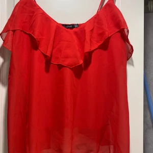 Fin linne från boohoo  - Ny med prislapp st 44