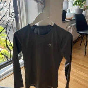 Träningströja Pro Touch - Träningströja från Pro Touch. Nästan oanvänd. 