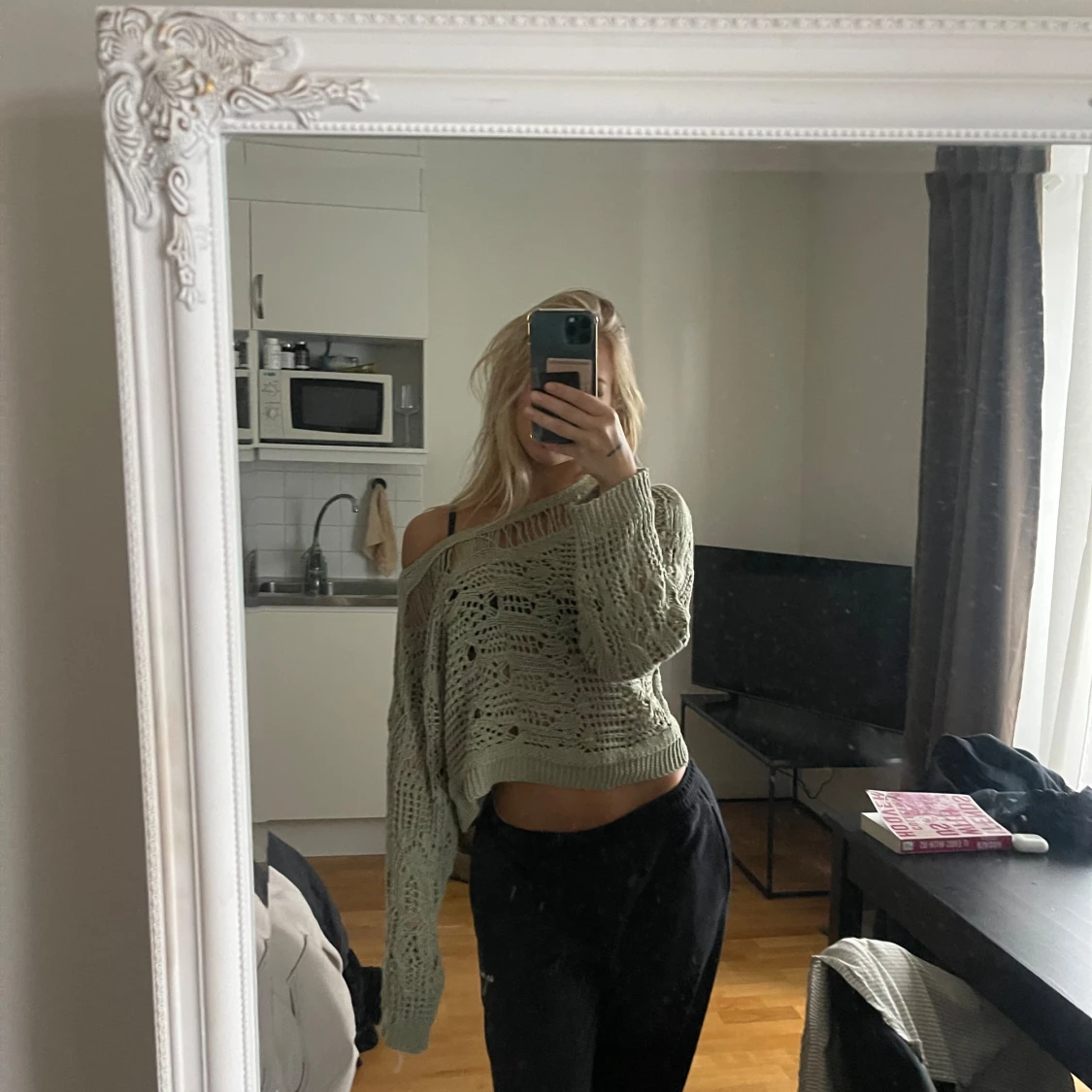 Hålstickad tröja  - 90