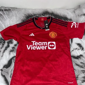 Manchester United T-Shirt Storlek S - Oanvänd. Vid frågor Dm’a