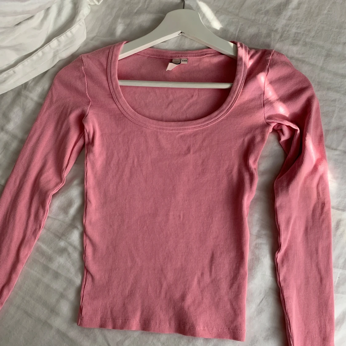 Rosa tröja från Nelly - 91