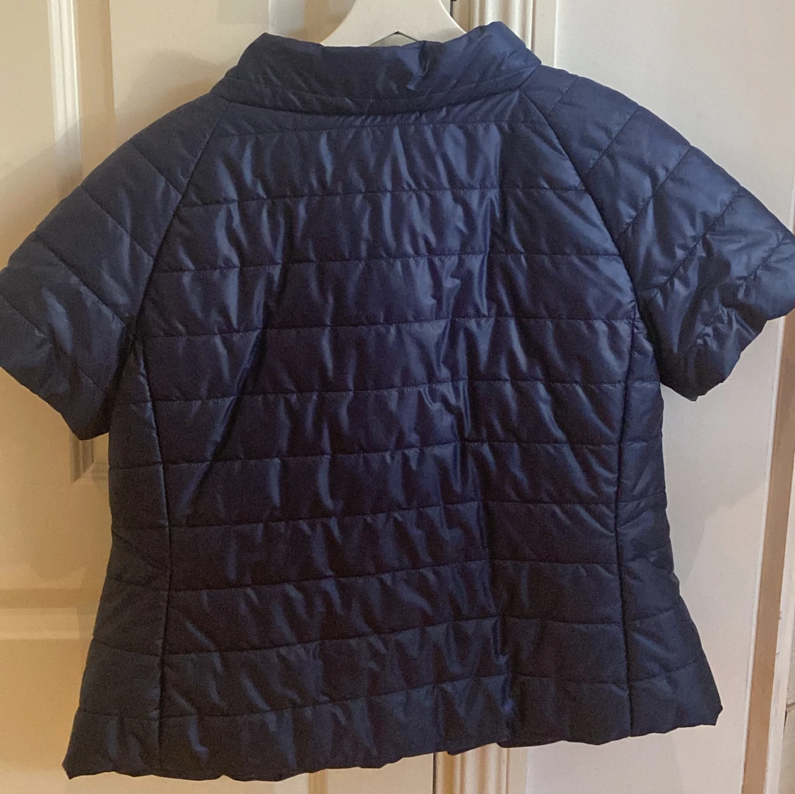 Kortärmad pufferjacka - 90