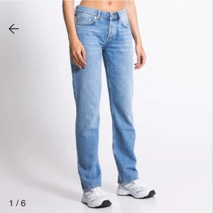 Straight jeans - Heej, jag säljer dessa jeansen från lager 157 i modellen Icon. Jag säljer då jag inte får användning av de, nyskick. Köpta för 400 kr men säljer för 150 kr!!💕💕