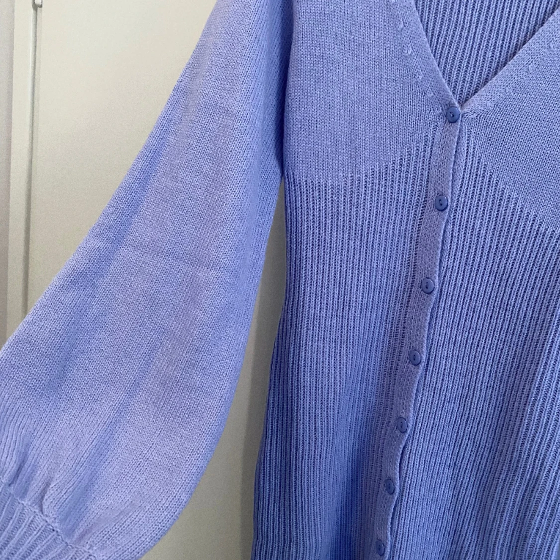 Lavendellila stickad klänning från ASOS - 90