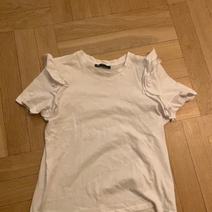 T-shirt - Aldrig använd 