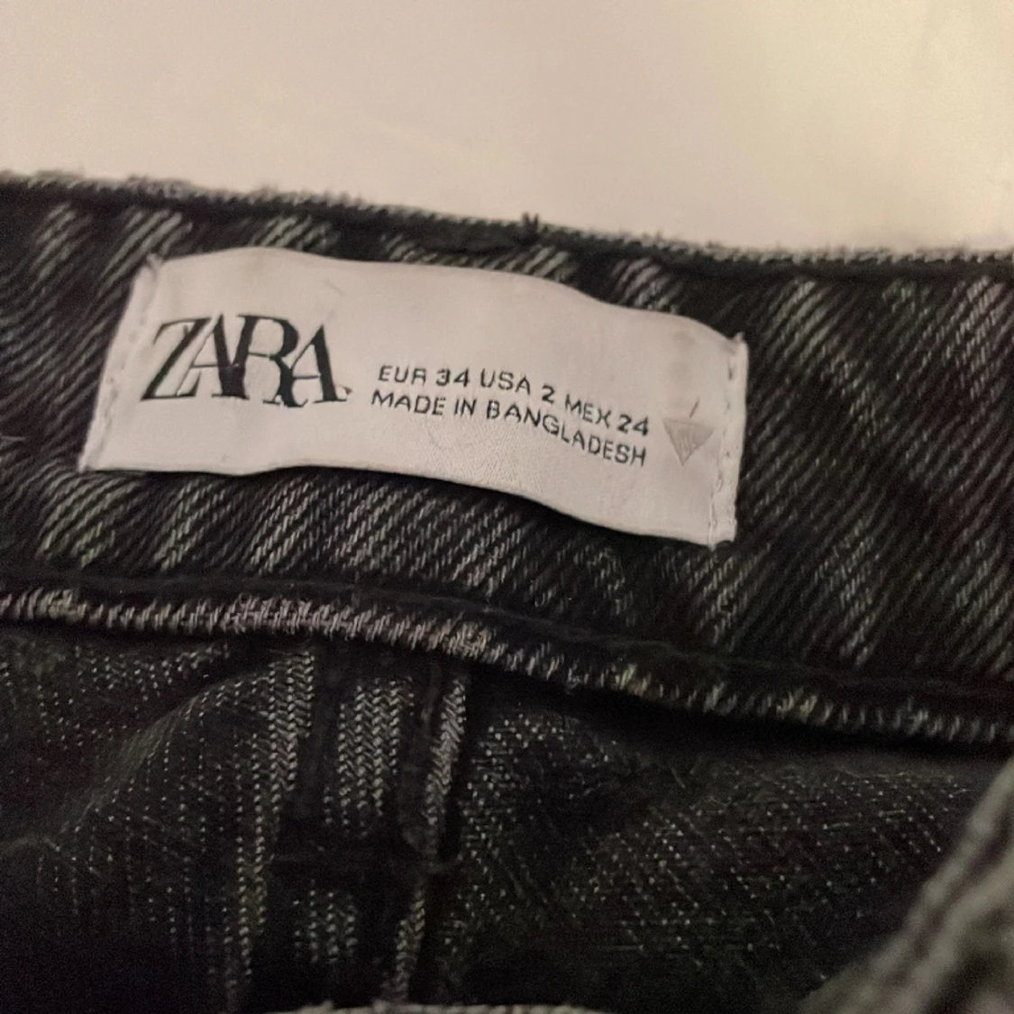 Zara jeans - 90