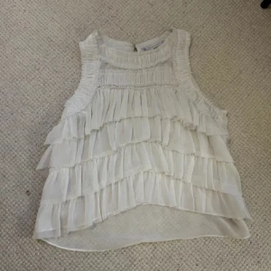 Zara topp - Världens finast topp med volanger från zara ❤️❤️
