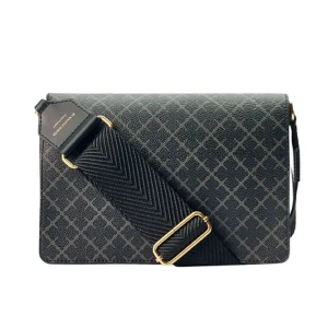 Malene Birger väska - Intressekoll på min fina Malene Birger väska då den inte kommer till användning💗den är använd väldigt få gånger och har därför inga defekter eller märken 💗 (kommer även med dustbag) Nypris är runt 3000kr💗 Skriv för egna bilder💗