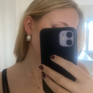 Örhängen  - Silvriga örhängen, nyskick! 💕