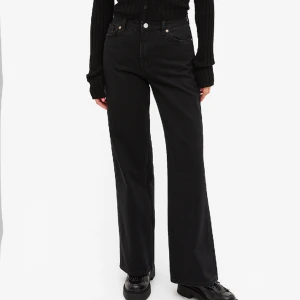 Jeans - Säljer dessa jättefina monki-jeans av god kvalitet på grund av att dem har blivit för små.