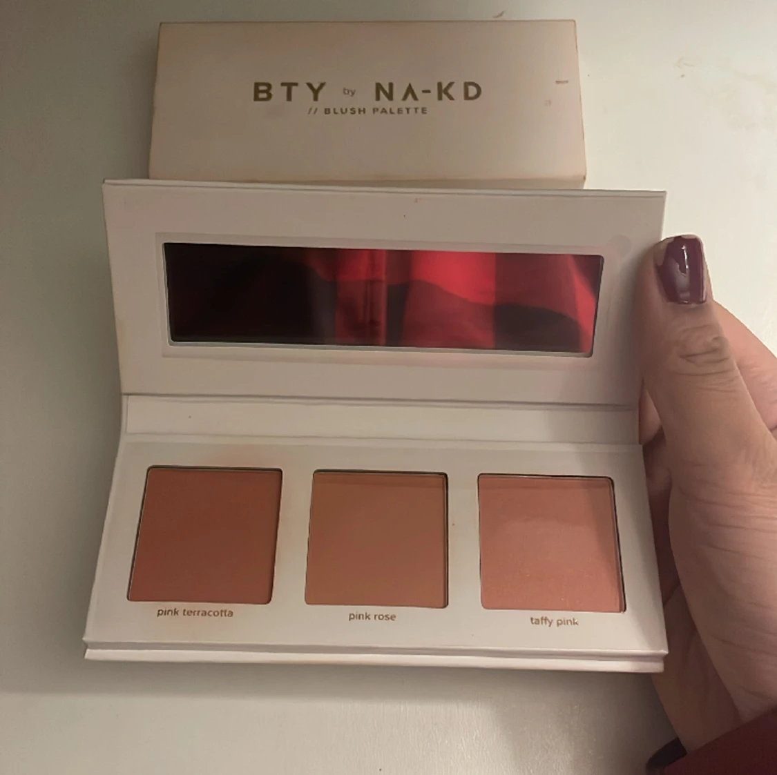 NA-KD blush palett - 91