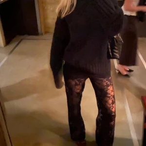 Spetsbyxor  - Säljer mina spets byxor från Gina, de är genomskinliga och svin snygga. Har tröjan till också om man vill köpa settet.❤️