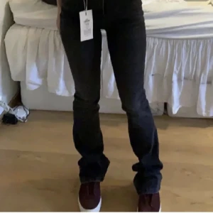 Jeans  - Säljer dessa superfina bootcut jeans. För små i midjan för mig. Är 163✨